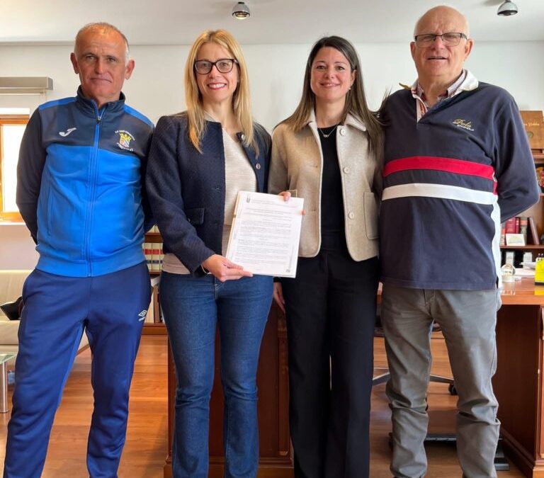 El Ayuntamiento renueva su compromiso con el fútbol base de Finestrat